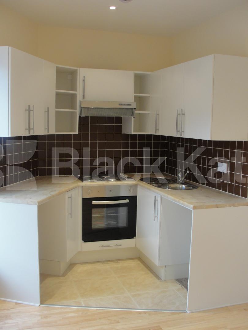 			NEW INSTRUCTION, 1 Bedroom, 1 bath, 1 reception Flat			 Queenstown Road, Lavender Hill